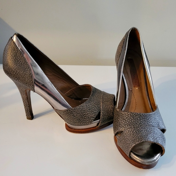 BCBGMAXAZRIA Metallic Shoe - Picture 1 of 2